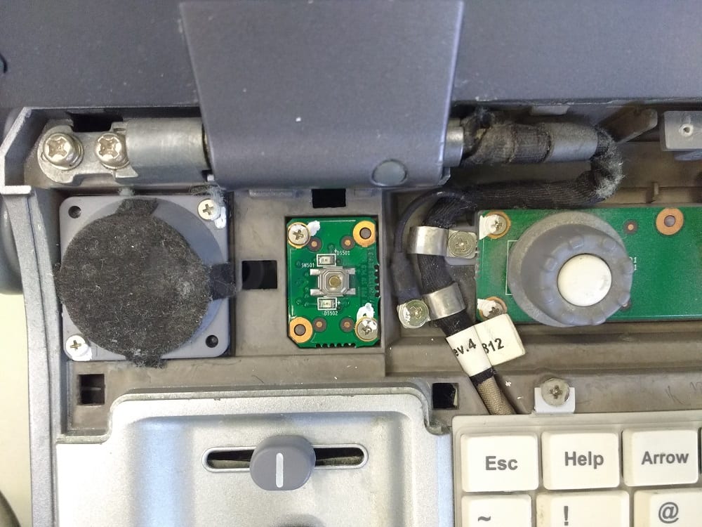 Logiq e, onoff switch.jpg