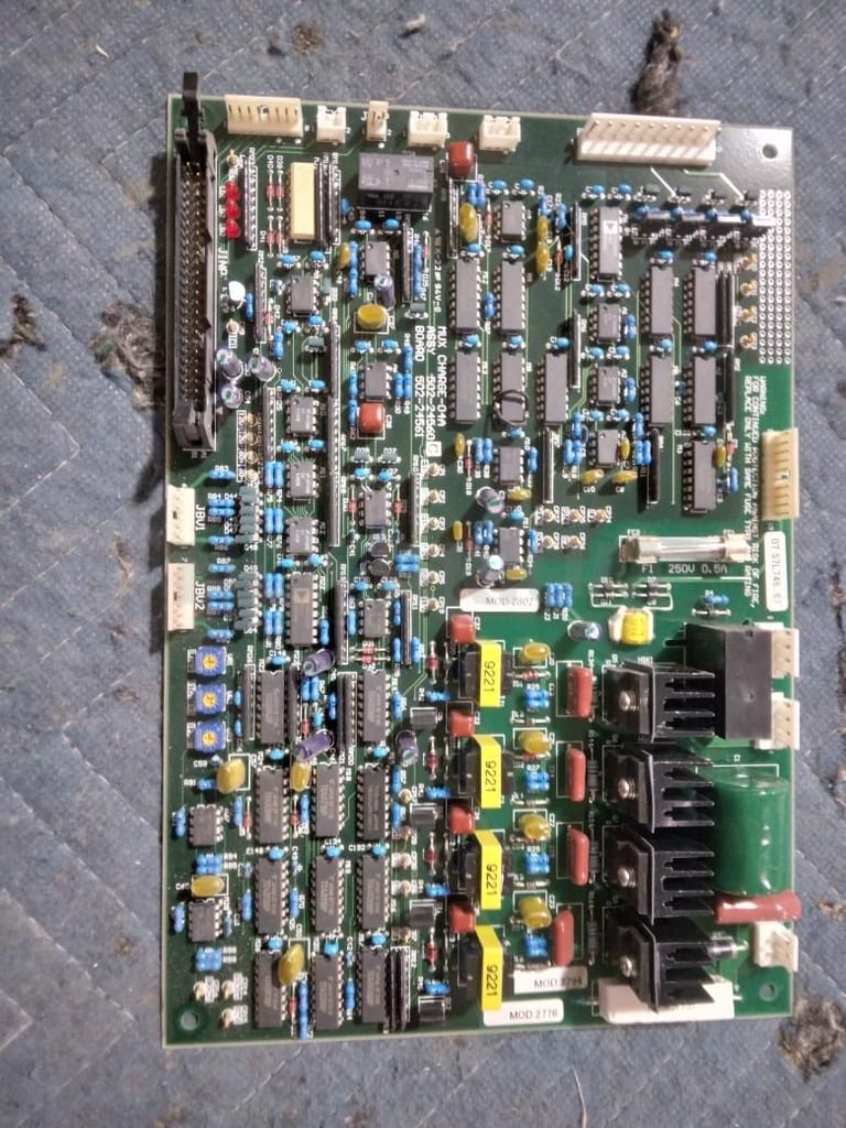 Shimadzu 502-24560 - MUX Charge 04A, 502-24561 (1).jpeg