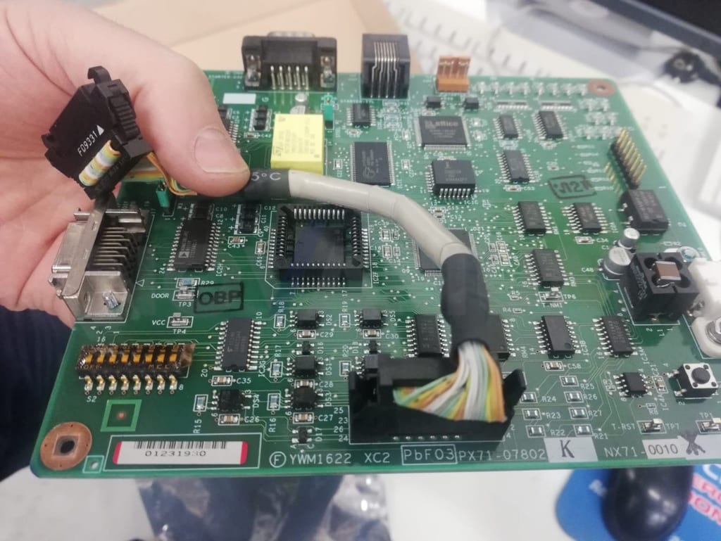 Toshiba PX71-07802 - XC2 PWB Board.jpg
