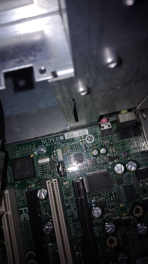 Toshiba X6DA8-G2 - Mother Board.jpg
