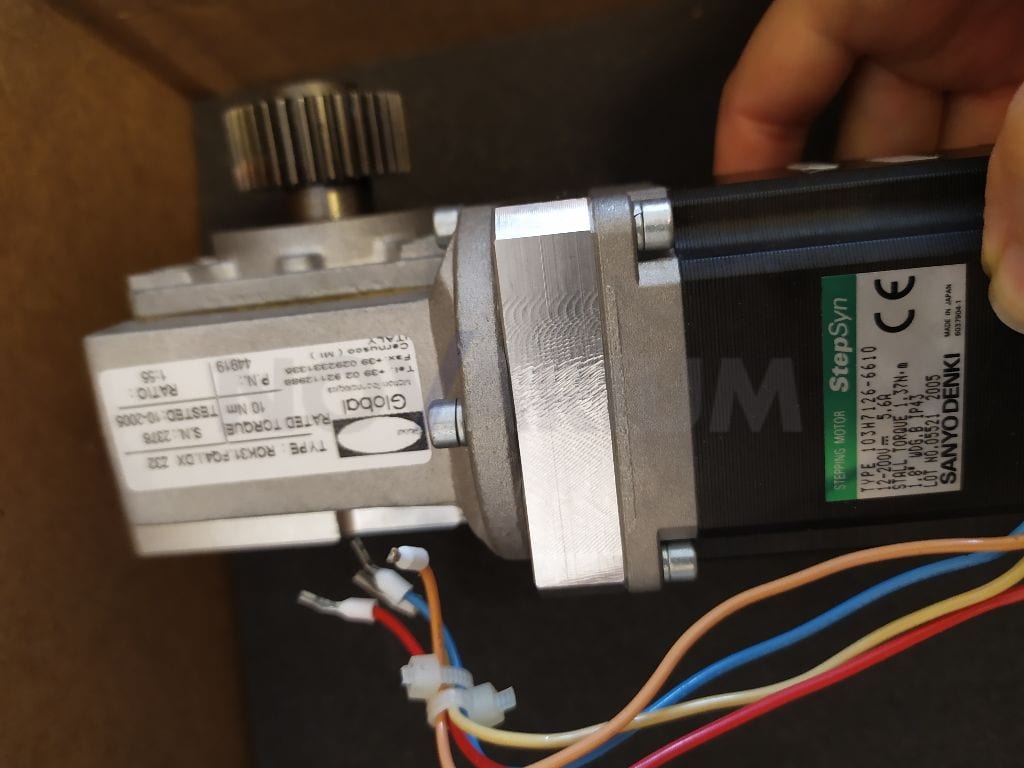 GE 5118709 - Focal Distance Motor Gear Box (1).jpg