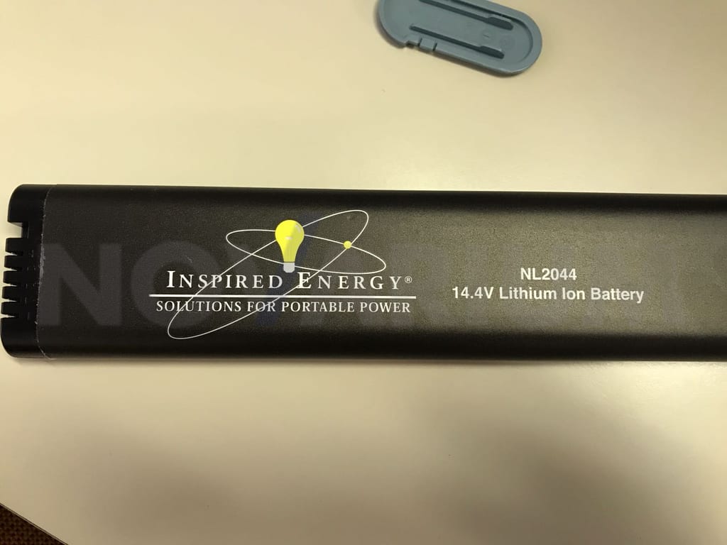 Esaote NL2044HD22 - Rechargeable Lithium Battery 14.4V 6 (1).jpg