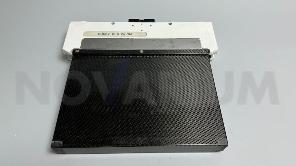 GE 5128505 - Bucky 18x24 CDRH 2231024-4 with Opaque Carbon Fiber Top.jpg