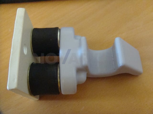 Siemens Code na rubber holder for arm (1).JPG