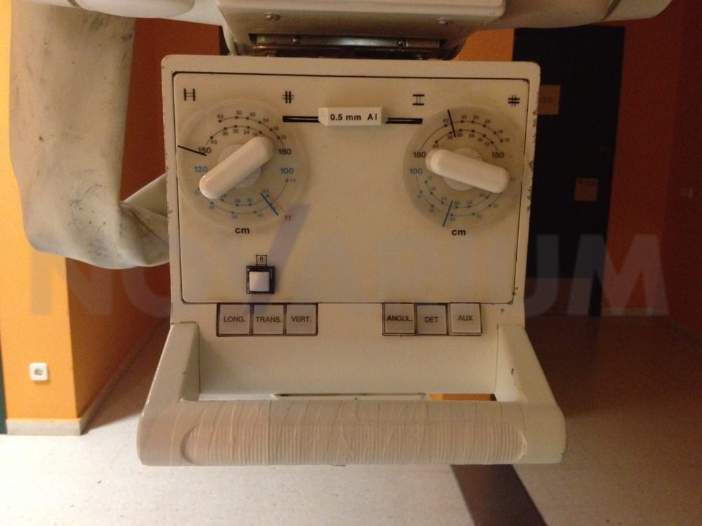 GE Compax 40E Collimator 2204643.JPG