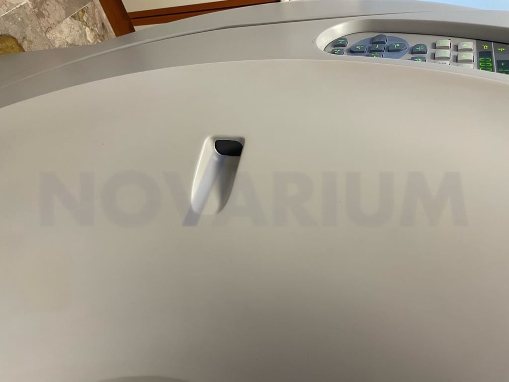 Toshiba BSX77-4711 - Projector Laser.jpeg